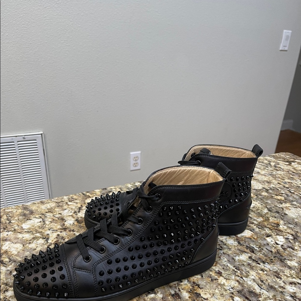 CHRISTIAN LOUBOUTIN size 45
